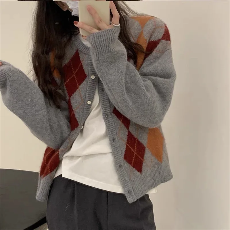 

Retro Rhombus Contrast Color Knitwear Cardigan Women Autumn Winter New Outdoor Loose Soft Glutinous Sweater Coat for Women