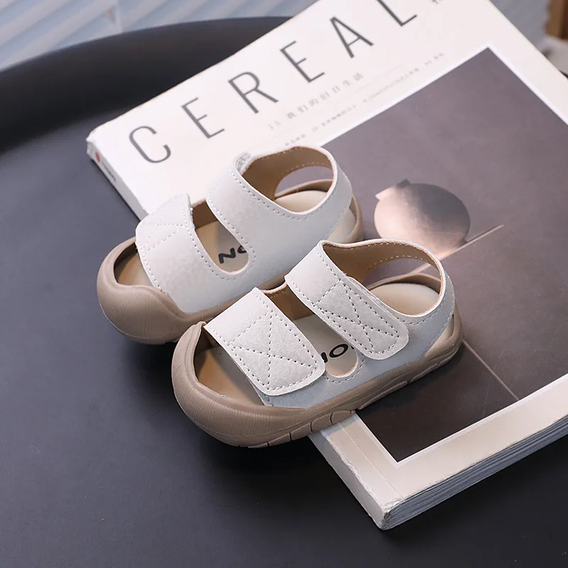 충돌 방지  신발 간단한  소녀 바오터우 샌들 워킹 슈즈  부드러운 밑창 편안한 소년 해변 신발 3 세