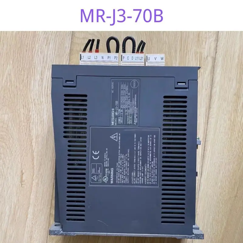 

MR-J3-70B MR J3 70B б/у привод, нормальная функция проверена ОК