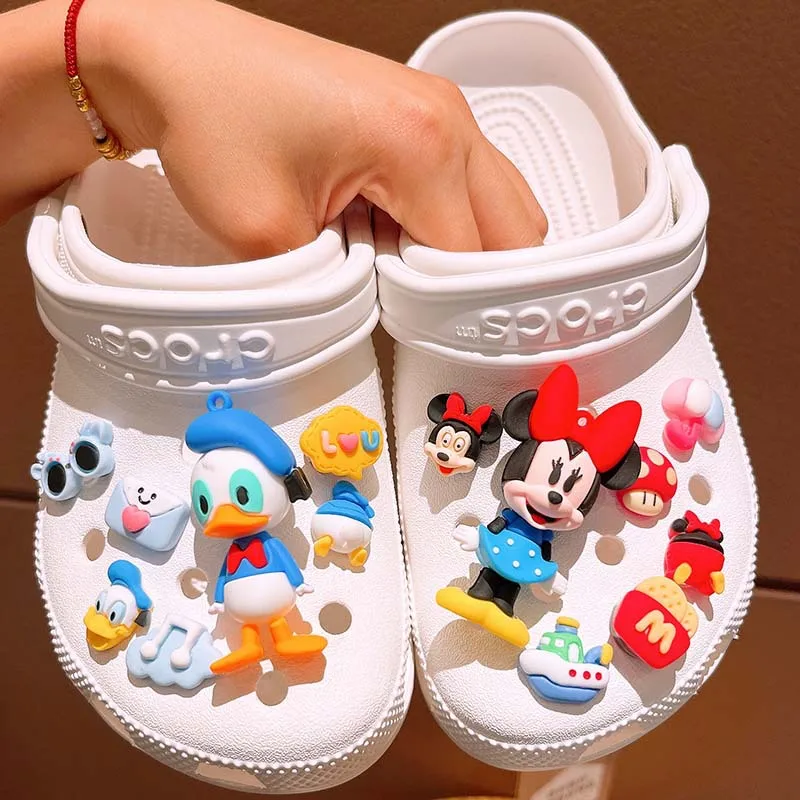 Shoe Charms Disney Mickey Mouse Minnie Donald Duck LED Accessories Buckle Set Daisy Duck DIY Girls Gifts