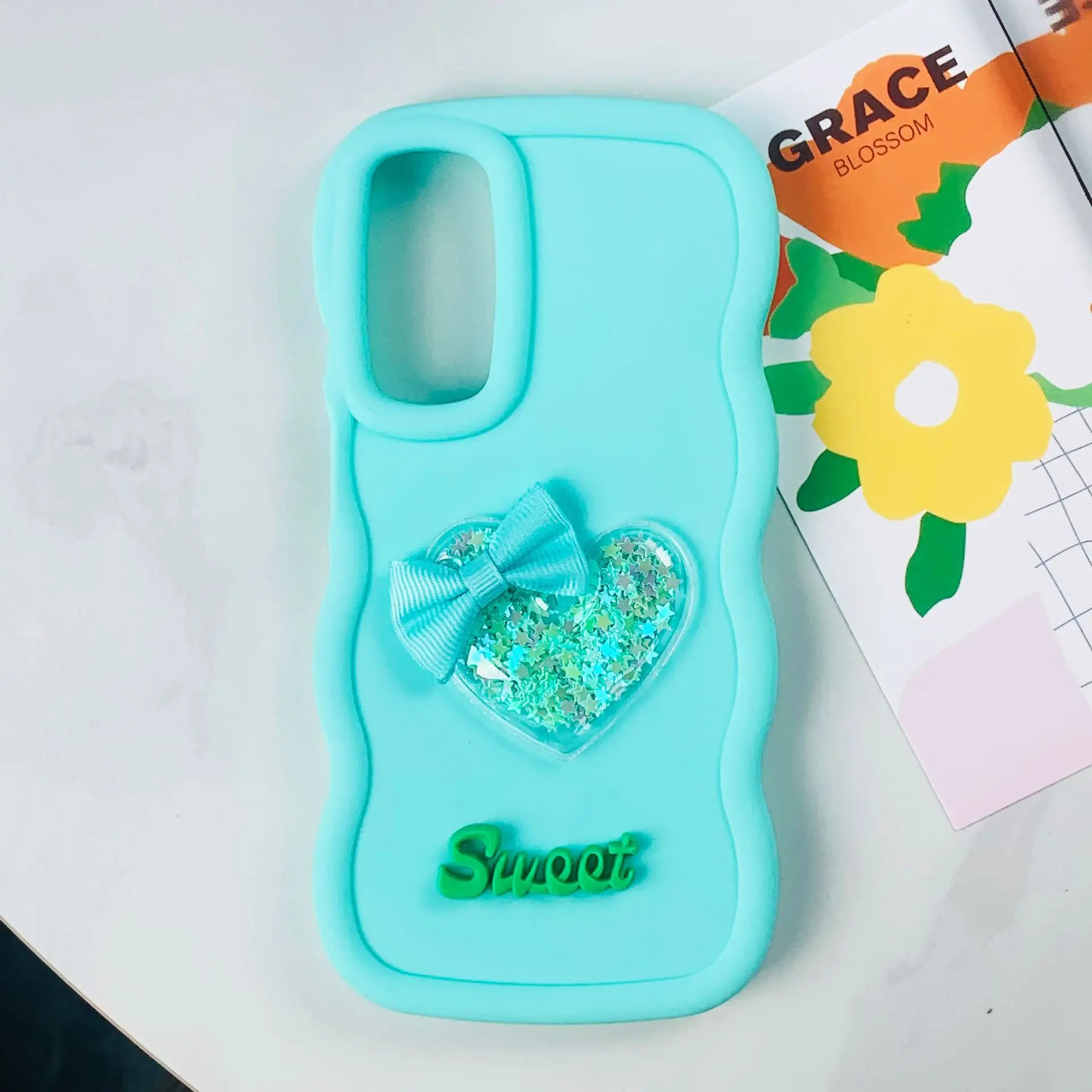 Charming 3D Quicksand Heart Bow Silicone Phone Case