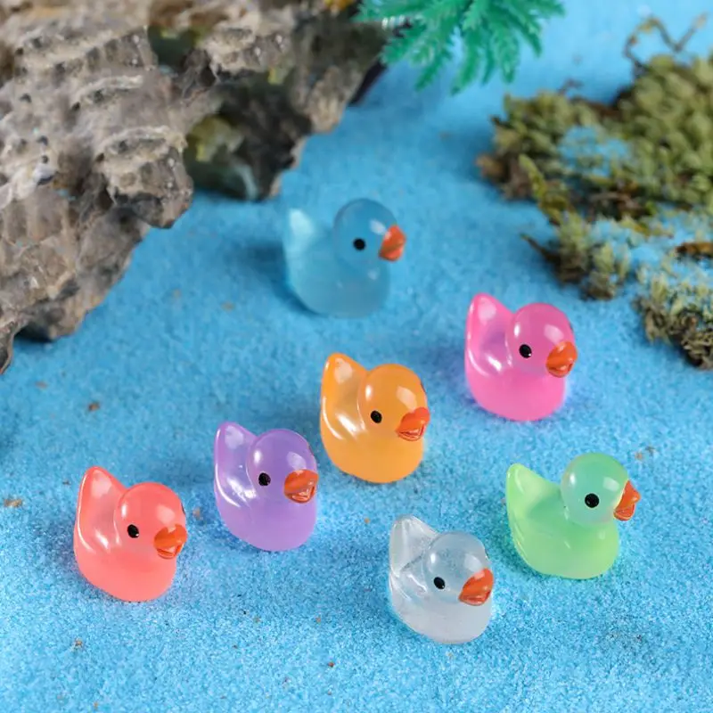 100pcs Glow in Dark Ducks Ornaments, Mini Resin Ducks for Party Decoration, Glow in The Dark Duck Figures, Tiny Ducks for DIY Micro Landscape Fairy