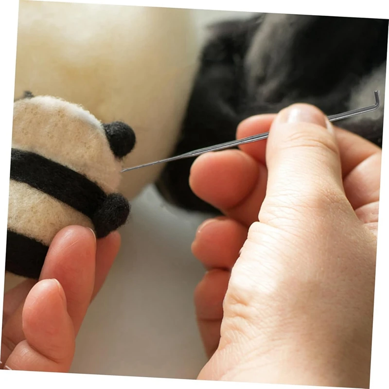 AT51-DIY Needle Felting Kit Set With 10 Each Of Fine And Coarse Felting Needles Includes 3 Bottles For Wool