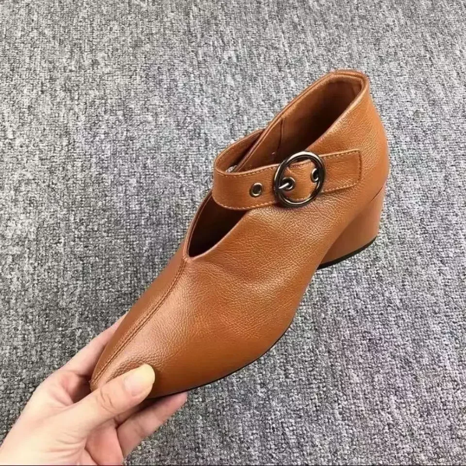 Shoes New Pointed Toe Sexy Chunky Heels Women Shoes Female Retro Belt buckle Black High Heels Shoes chaussure femme 2024 4
