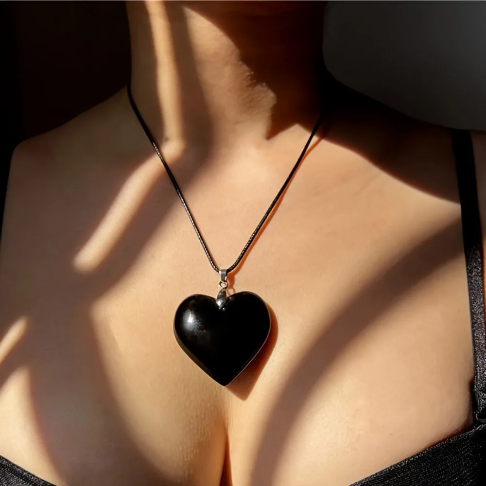 Red Heart-Shaped Glass Pendant Necklace for Women  Girls - Valentine's Day Present, Jewelry for Girls