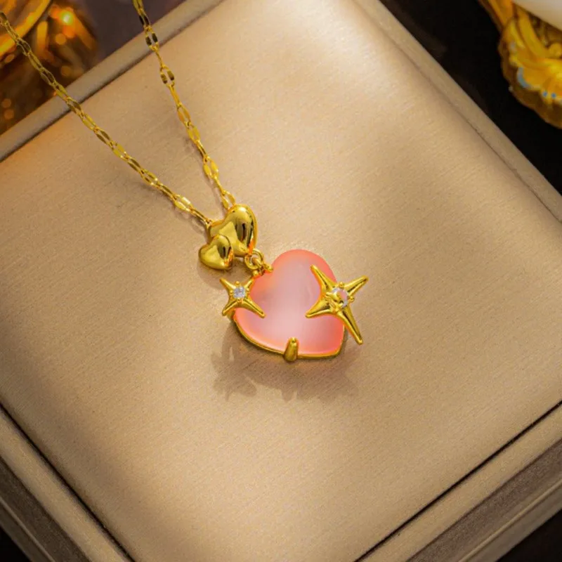 WaterProof Love Heart Zircon Pendant Necklace for Women 2024 New Fashion Hiphop Peach Necklaces Party Jewelry Gifts