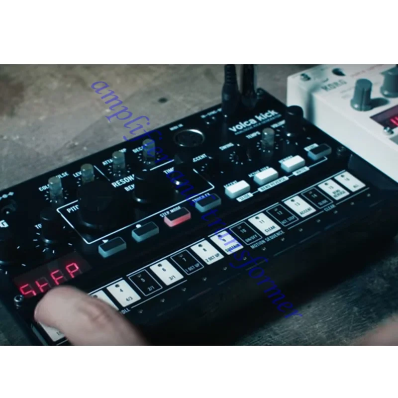 Original KORG VOLCA KICK Analog Kick Generator, Bass Percussion 
