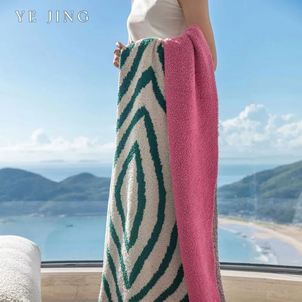 Light Luxury Retro Vase Air Conditioning Blanket Sofa Cover Blanket Deluxe Sense of Four Seasons Blanket Nap Office Blanket 5