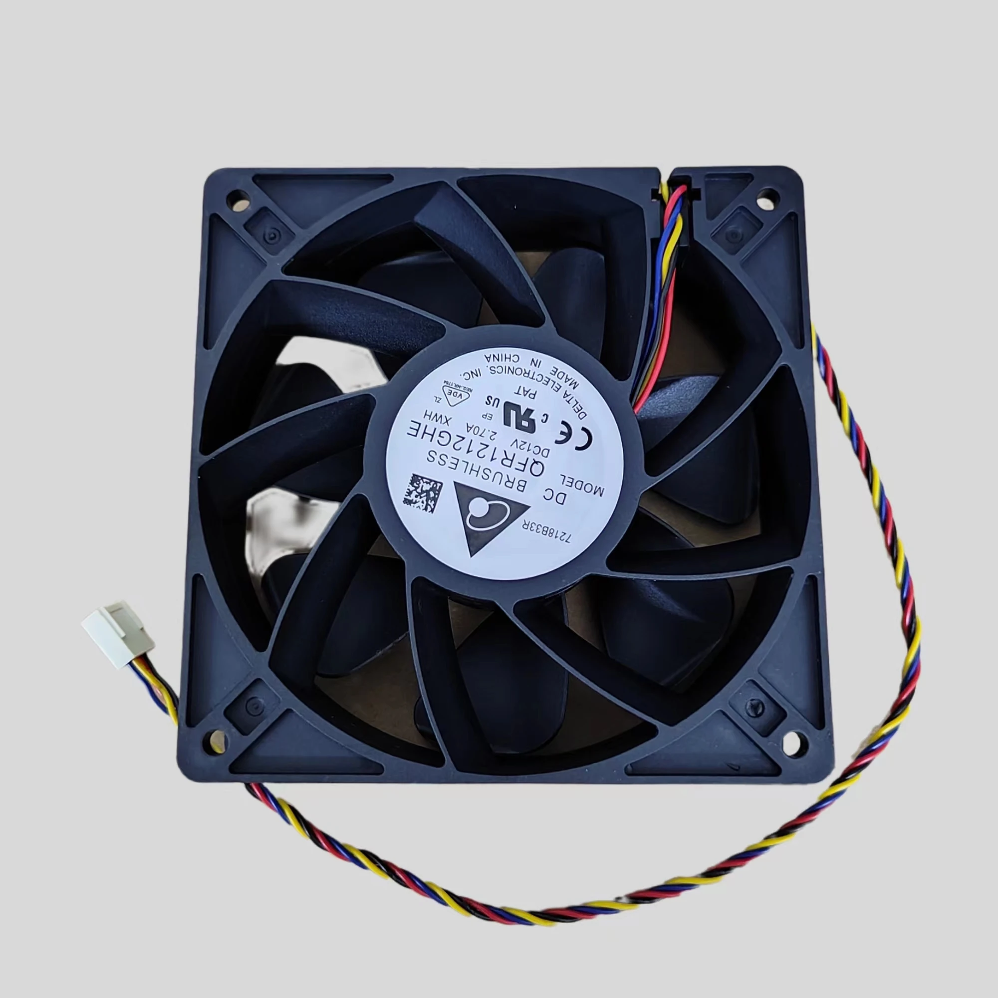 Antminer-ventilador-12038-S9-L3-T17-S19-S19j-S17.jpg