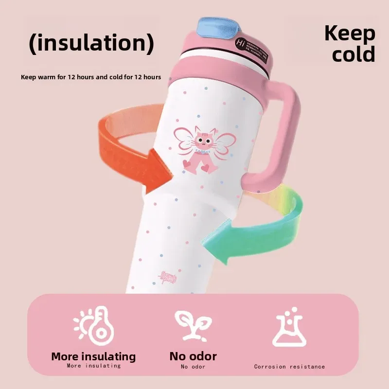 كوب قهوة سيراميك كبير معزول