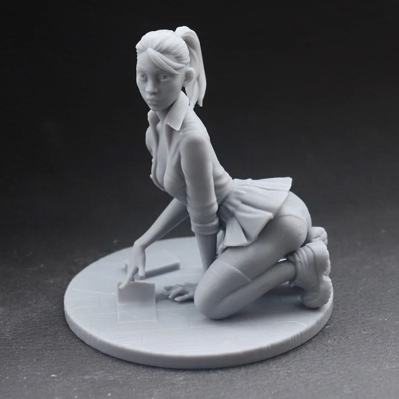 

1/24 60mm 1/18 80mm Resin Model Kits Girl Student Figure Unpainted No Color RW-871