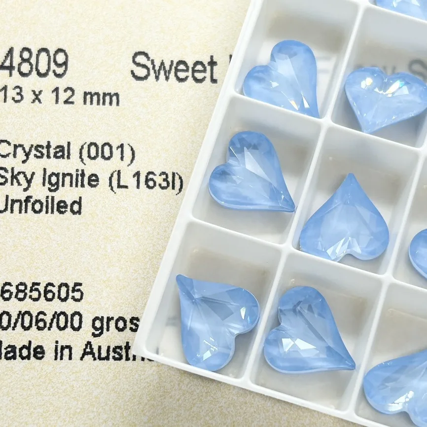 

3pcs/bag Luxury Cute Heart Shape Shiny Diamond Nail Rhinestones Popular Multi Style Nail Tips Accessories 13*12mm Big Diamond
