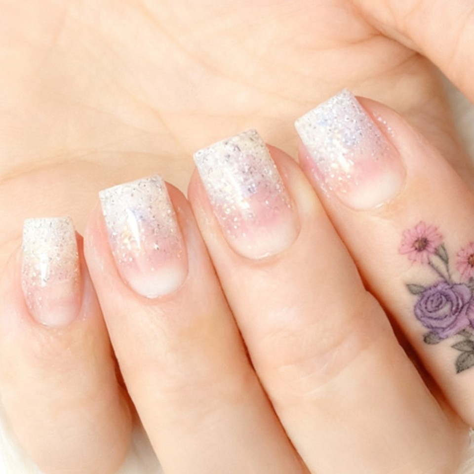 Glitter Short Fake Nail Tips With Glue Stickers French Press On False Nails For Woman Acrylic Natural Pink Manicure Accessory