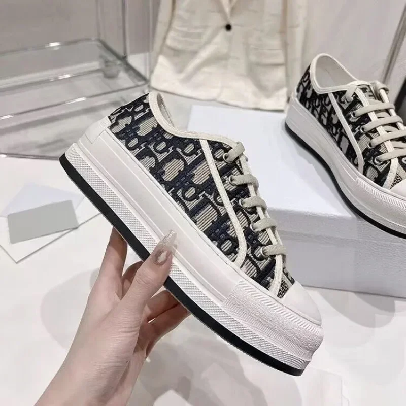 Embroidered canvas shoes, new lace up white shoes, thick sole with increased height inside, comfortable casual sports shoes 3