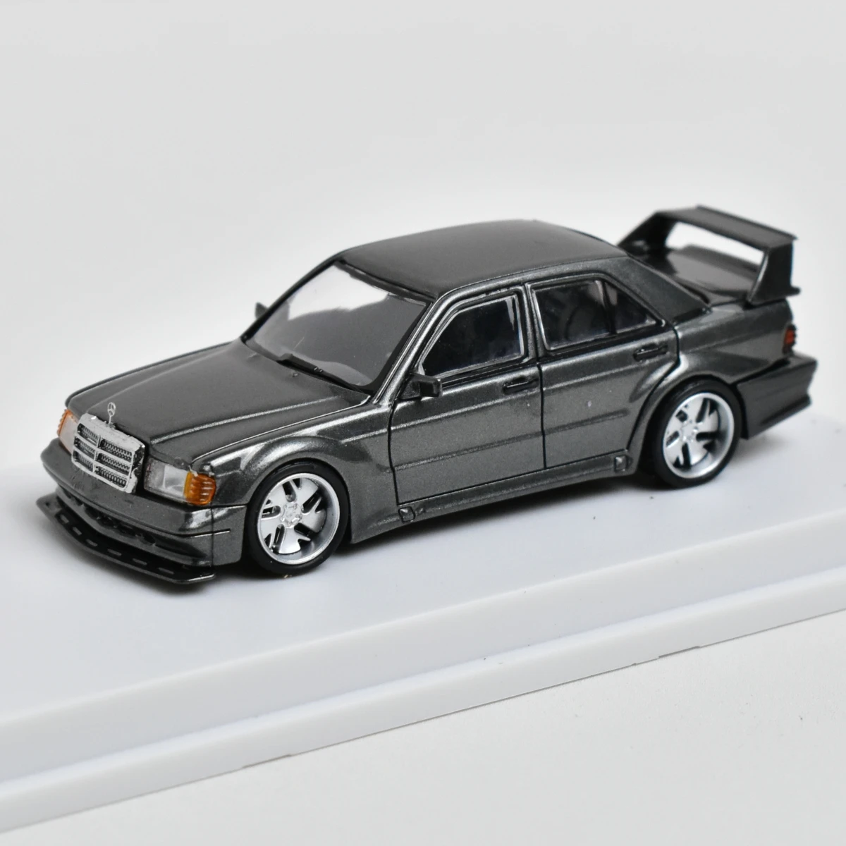 SEEKER 1:64 190E 2.5-16 Evolution Diecast Model Car - AliExpress