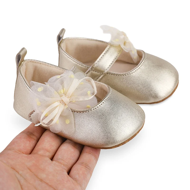 

0-18M Infant Baby Girls Princess Shoes Shine Surface Dot Print Mesh Bowknot Flats Non-Slip Wedding Slippers Adorable Baby Shoes