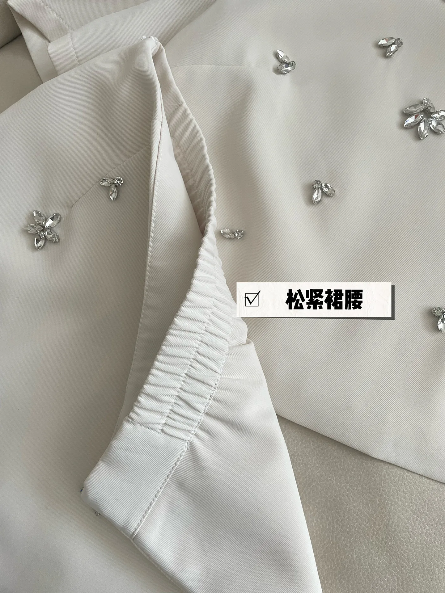 Temperament Elegant Two Piece Skirt Set 2025 Summer Outfit Heavy Industry Diamond Small Fragrant White Half Skirt Two-piece Set 4