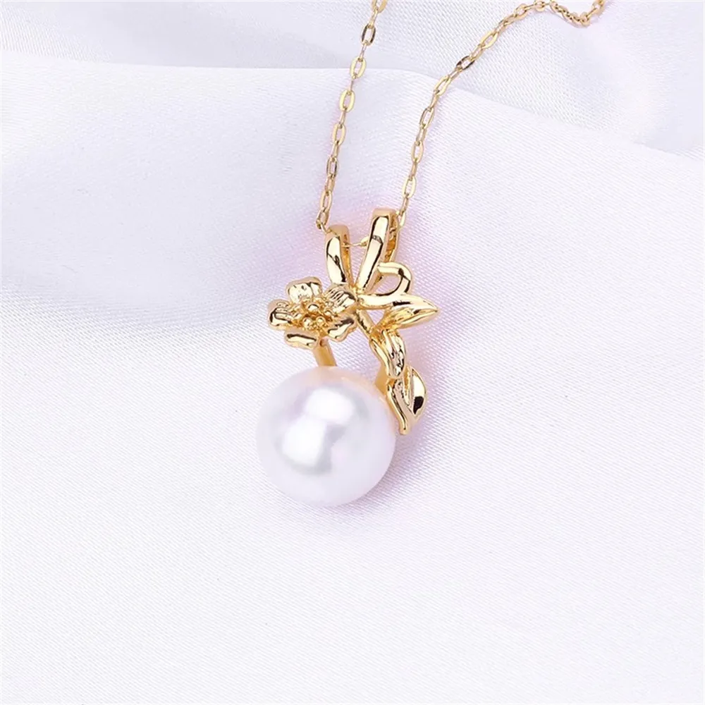 Adorned with delicate sparkly embroidery legenga