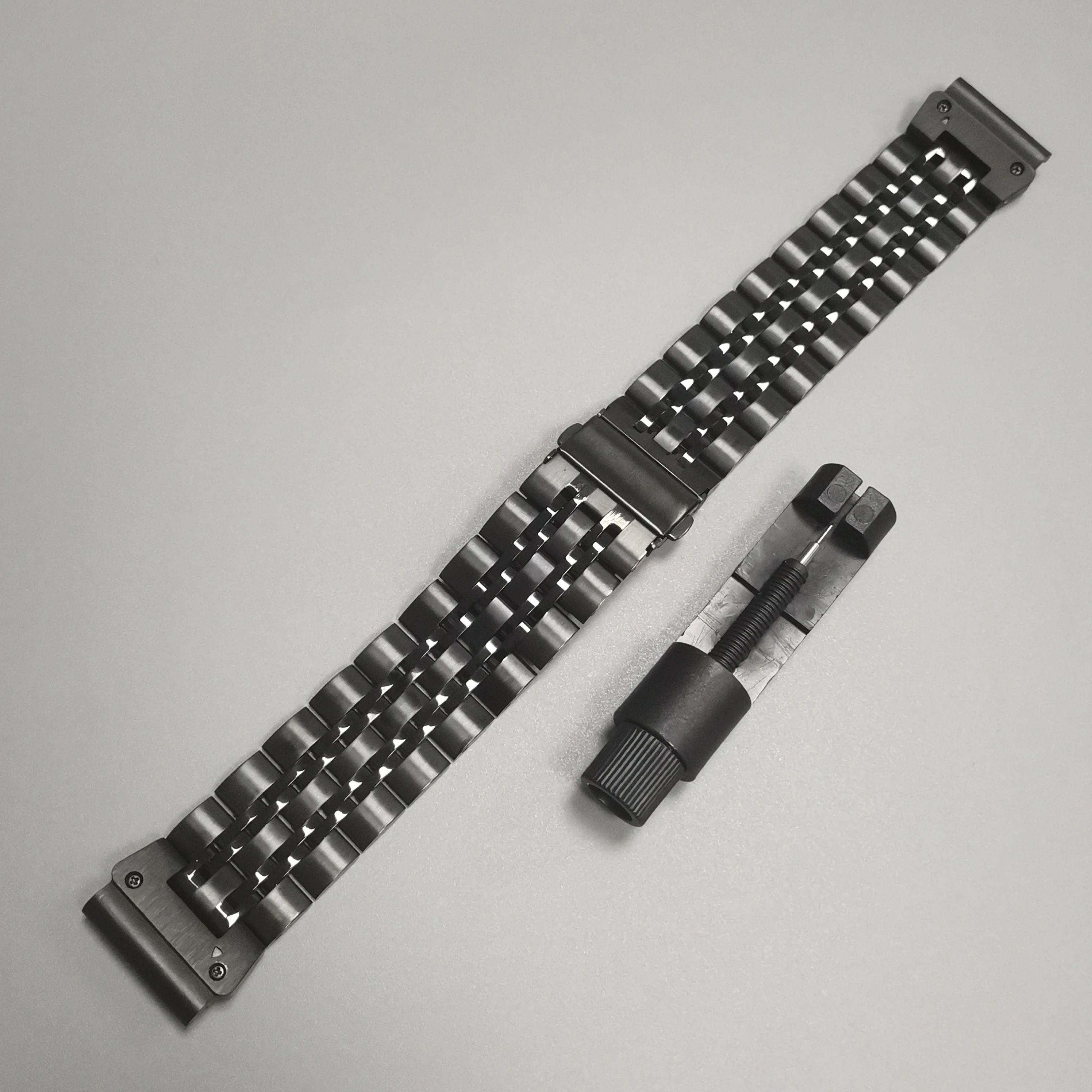 Premium Stainless Steel QuickFit Watch Band – Versatile Metal Strap