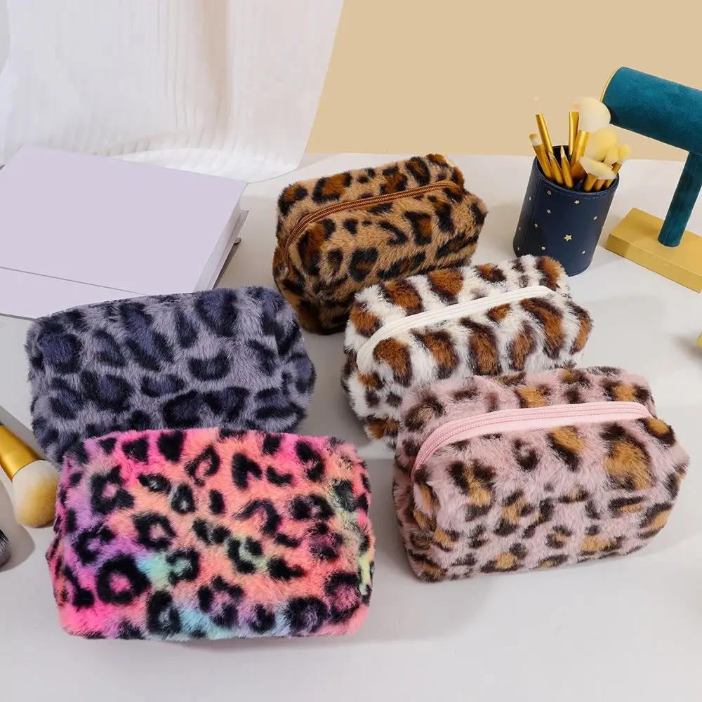 High-quality Plush Makeup Bag Leopard Print Large Capacity Toiletry Bag Portable Zipper Travel Organizer 4