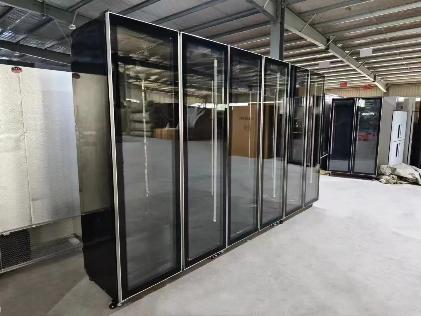 Black Vertical Glass Doors Display Cooler Single-Temperature LED Light Open Door Type Supermarket Bar Chiller
