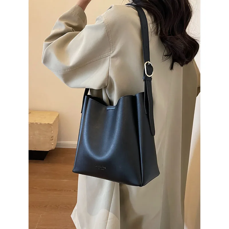 

Вместительная женская сумка-тоут в стиле ретро, модный саквояж на плечо для пожилых людей, простая Сумочка через плечо, 2023