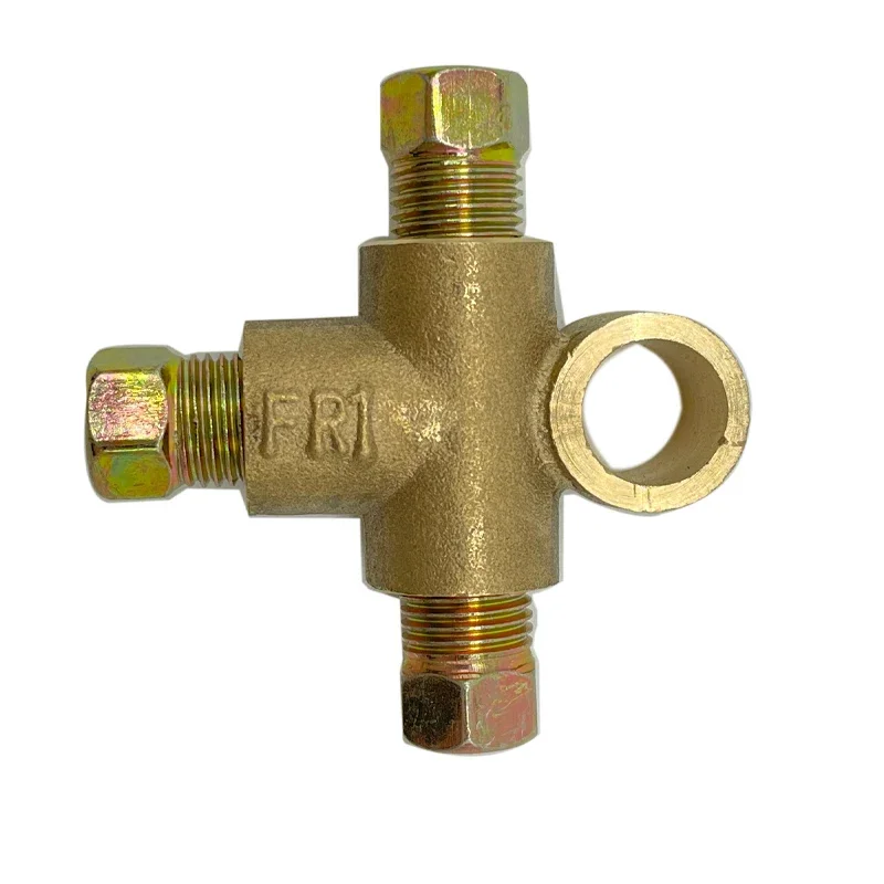 Cavo Adattatore 32A 250V da Trifase a Monofase Victron Energy | Punto Energia Italia