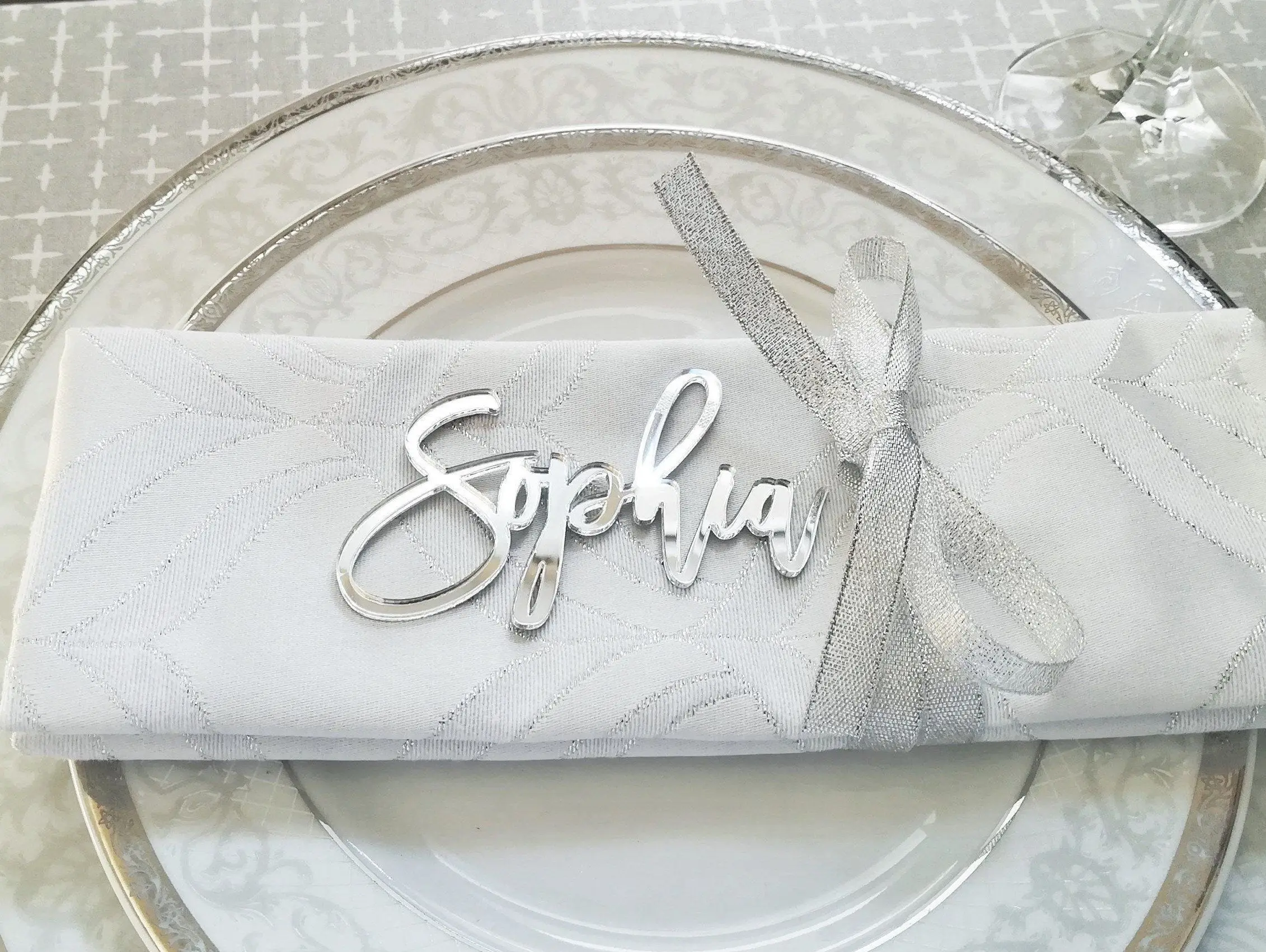 5pcs Personalization Wedding Place Cards for Table Decoration Laser Cut Names Acrylic Wood Materials Table Decor Favor for Guest