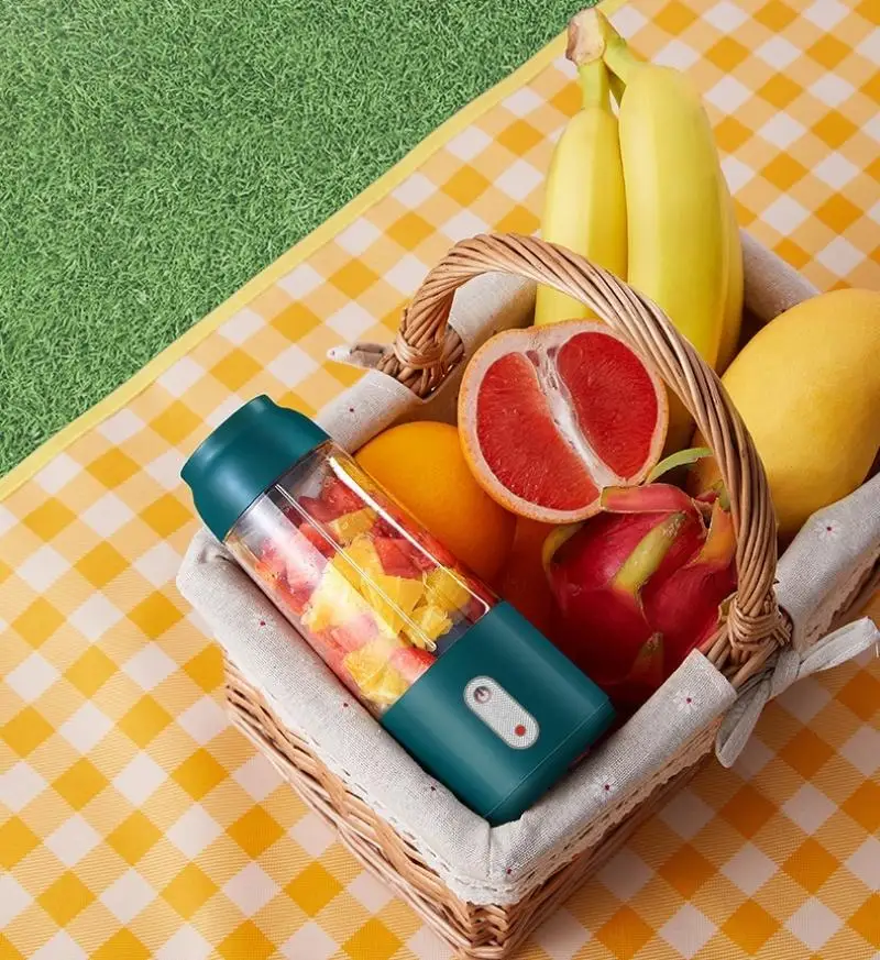 Electric-Juicer-Cup-Portable-Blender-Automatic-Fresh-Juice-Blenders-USB-Rechargeable-Fruits-Smoothie-Juicer.jpg Elektromos Facsaró Csésze Hordozható Turmixgép Automatikus Friss Gyümölcslé Keverők Usb Újratölthető Gyümölcsök Turmix Gyümölcscentré - Image 2