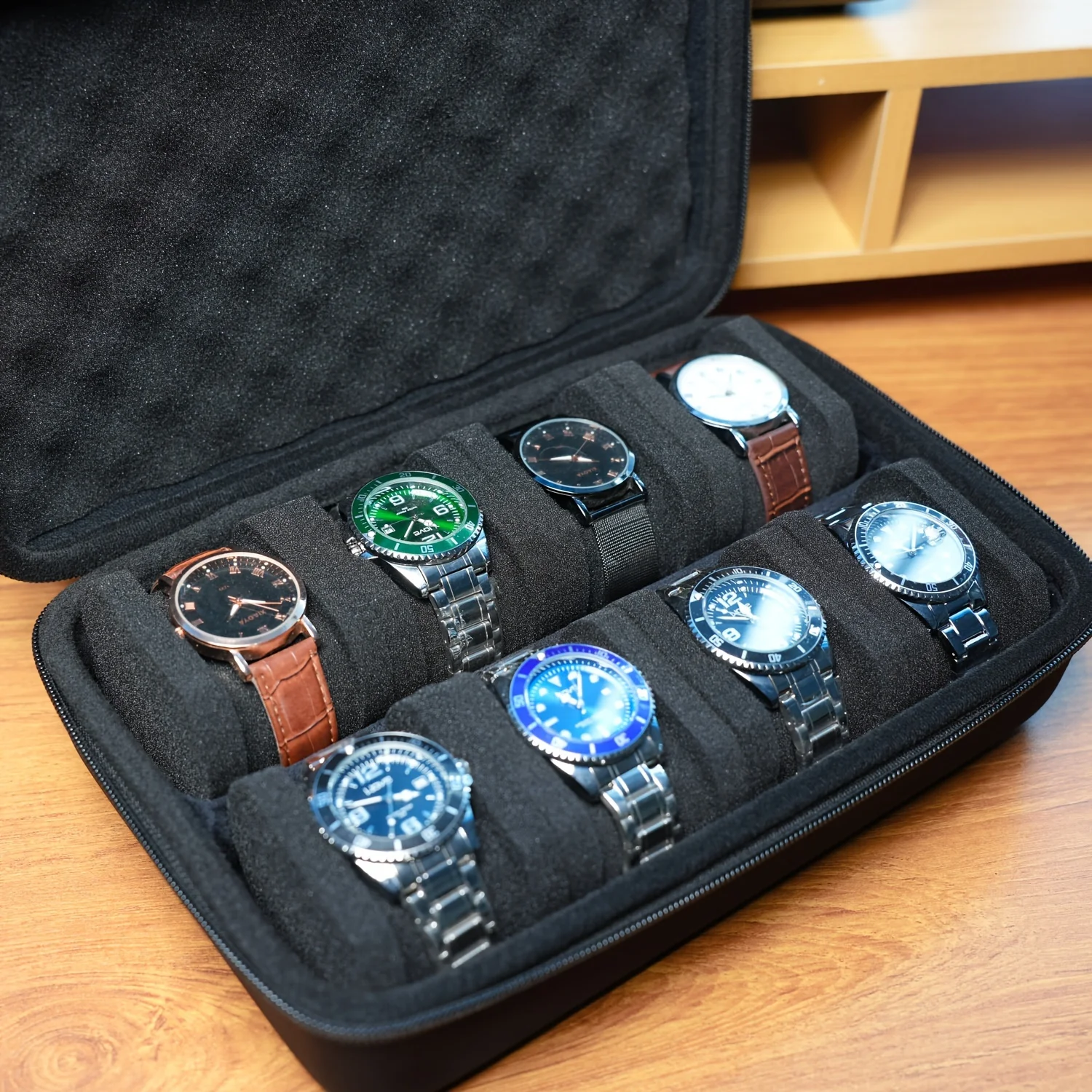 8 slots watch box, watch storage organizer,hardshell watch travel case, hold 8pcs,men Women's watches,with foam padding,handle