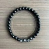 Bracelet de nom de perle noire mate, bracelet extensible de perles noires avec nom, perles de lettre noire, 1 pièce