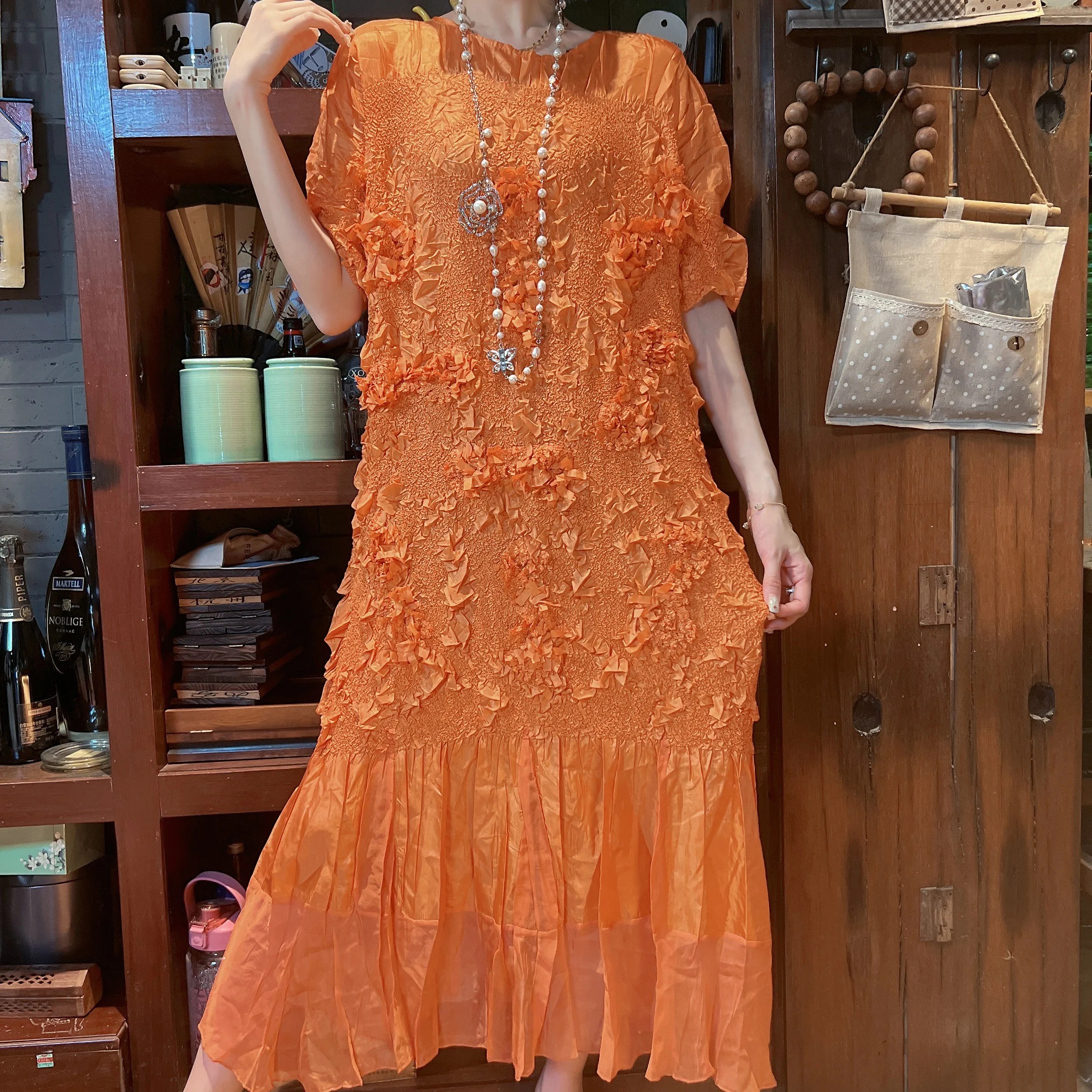 

Женское плиссированное платье Miyake, свободное платье с круглым вырезом и наклейкой, элегантная юбка, японская вышивка галстуком, средней длины, лето 2022