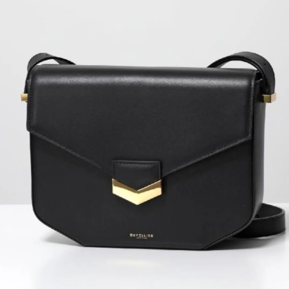 

Сумка на плечо женская кожаная, мессенджер через плечо для девушек, маленькая квадратная сумочка с клапаном