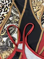 Robe asymétrique à rayures géométriques imprimées à double bretelle pour femmes grandes tailles 5