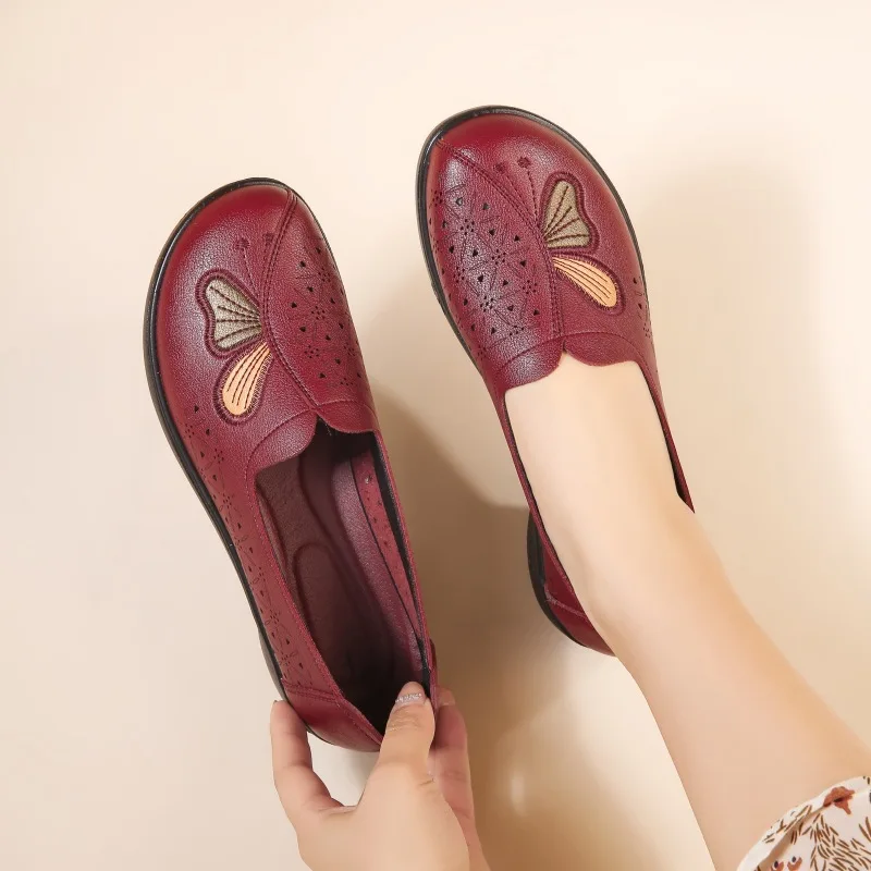 New Butterfly Moccasins Women's Soft Faux Leather Shoes 42 Ladies Slip On Walking Shoes Mom Loafers Woman Comfortable Flat