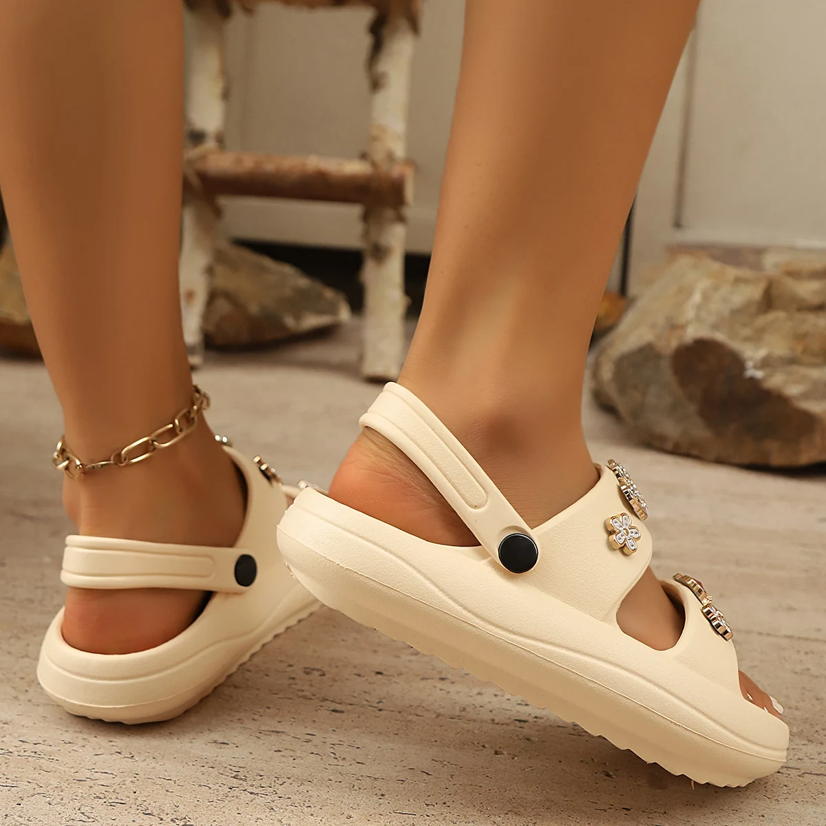 Sommer mehrfarbige Damen Hausschuhe Diamant Bär Blumen Herz Dekor Sandalen Strand Spaziergang Urlaub Partys Zuhause vielseitige Rutschen – Detail 15