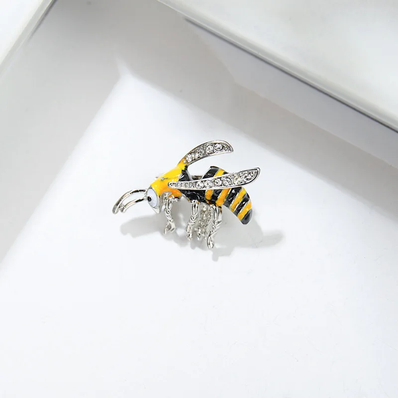 Crystal Honey Bee Brooch Pin - Vintage Style Alloy & Zircon Lapel Pin For Women, Clothing Accessory & Gift - View #9