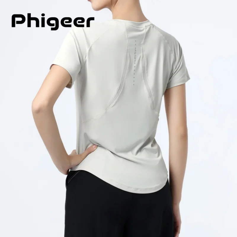 DRUR Women’s Gym Tee 1