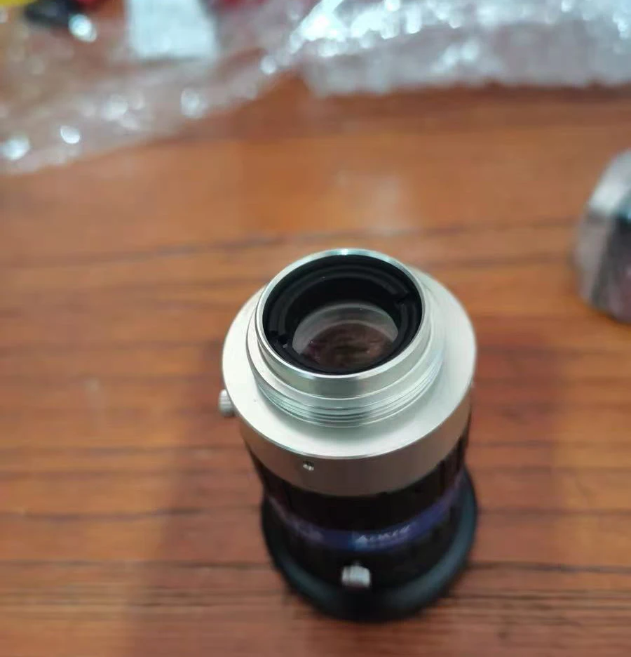 kokar 1.9 6mm 렌즈 5MP는 Fujinon Fujinon C-Mount 5MP 2/3″ 6mm f/1.9 HF6XA-5M과 동일하며 양호한 상태로 사용되었습니다.