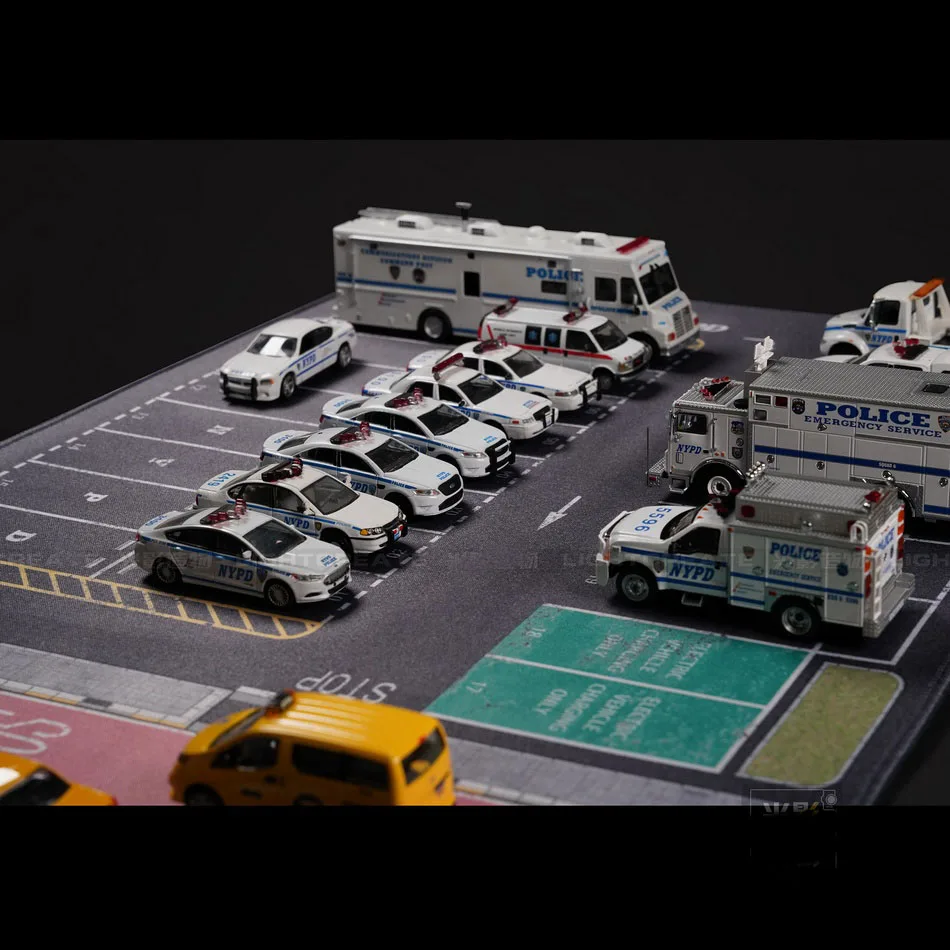 1/64 New York Police Station Bureau Diorama Parking Lot Table Pad Car Model Scene 4