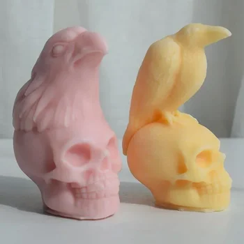 Halloween Skull Handmade Crow Eagle Shape Mould Stepping on Ghost Head Skull Aromatherapy Candle Gel Mould Plaster Drip Mold 2