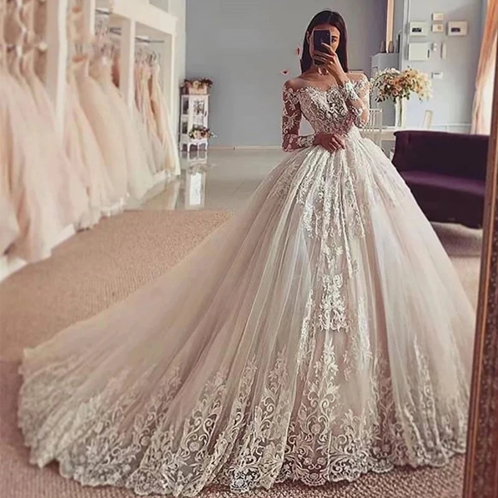 

GUXQD Robe De Mariee Long Sleeve Lace Appliques Scoop Neck Wedding Dresses Princess Ball Gown Bridal Plus Size Illusion Marriage