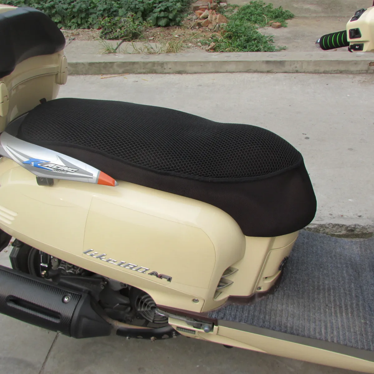 

KYMCO Like 200i Accessories KYMCO Like 200 Motorcycle Cushion Cover Honeycomb Grid Type Seat Cushion Cover Thickening