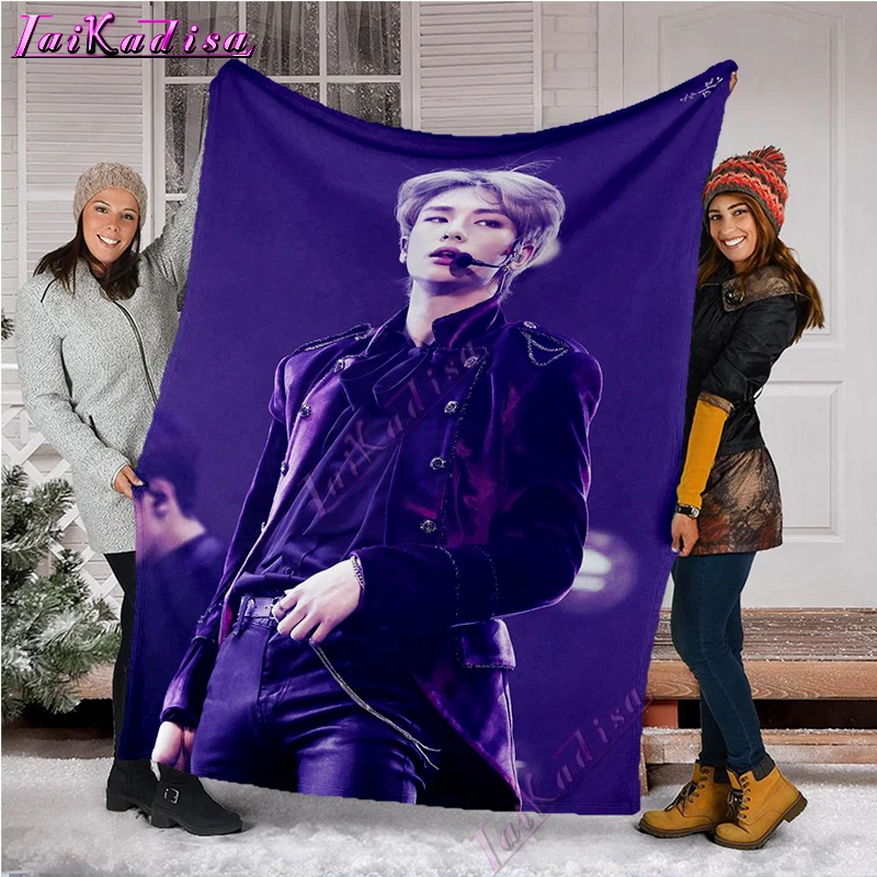 Stary Kids Hyunjin Blanket Kpop Flannel Blanket Skull Quilt Singer Cover Throw Sherpa Blankets Kidsroom