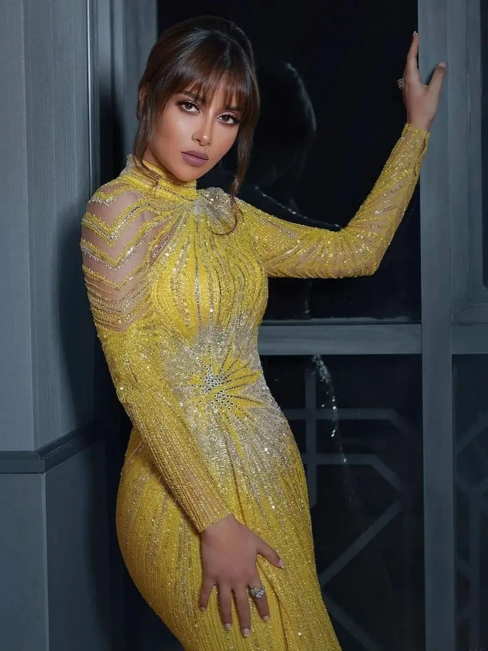 فساتين سهرة إسلامية أنيقة بحورية البحر باللون الأص...