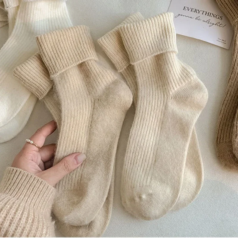 

1 Pair Women Girl Strip Insulation Mid-tube Socks Solid Color Simple Japanese Cute Fashion Thickened Plush Socks