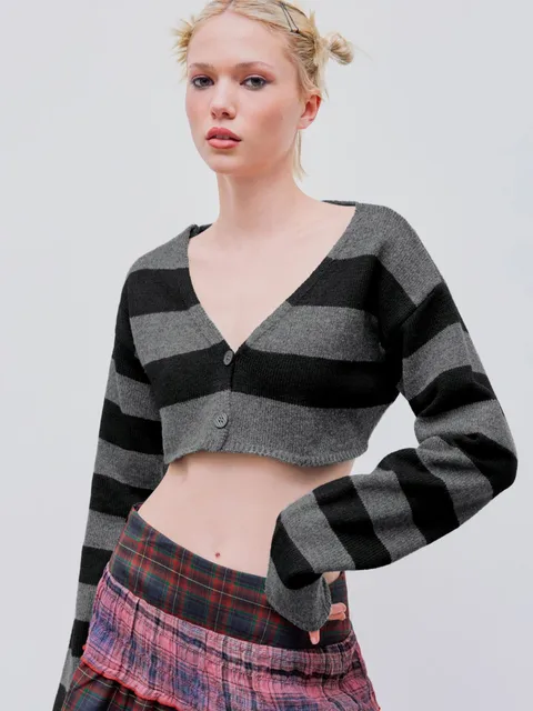 Women's Black Grey Striped Knit Crop Cardigan V-Neck Button-Up Long Sleeve Cropped Sweater Casual Warm Outerwear for Autumn 1