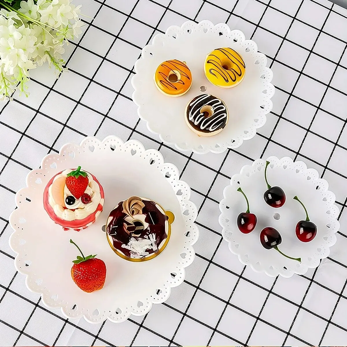 Dessert Cake Stand 1 Set Cake Tray Cake Stand Three Layer Fruit Tray Cupcake Display Stand Creative Display Plastic Dried Fruit
