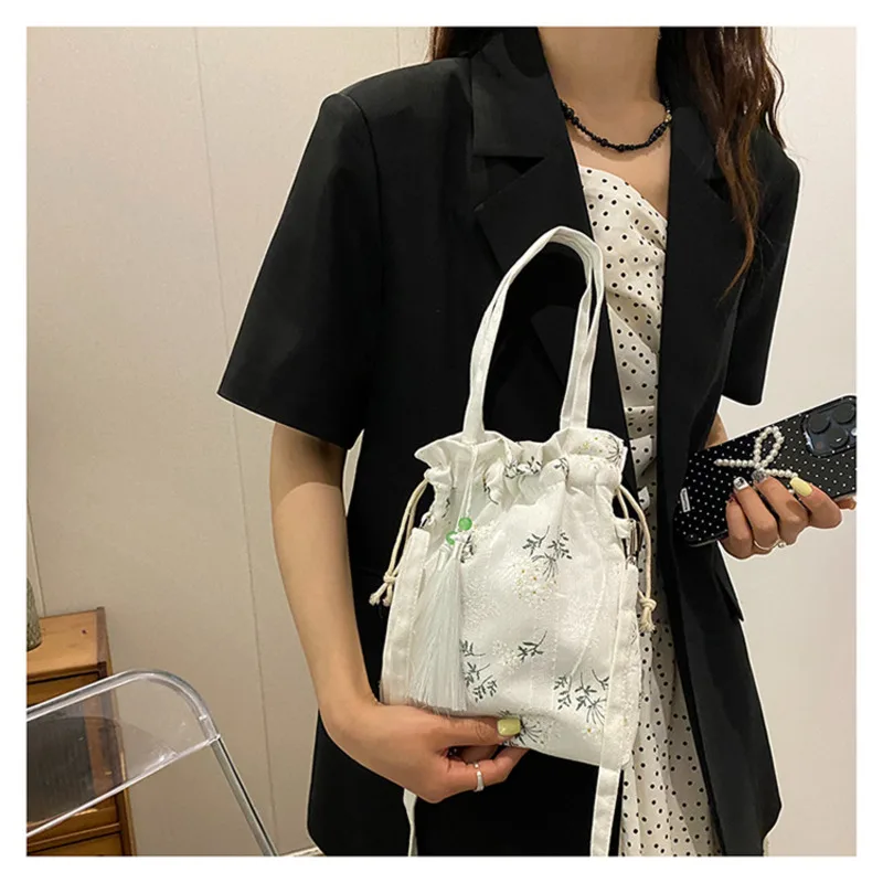 2024 New Women's Handbag Versatile Crossbody Bag Super Popular Fashion Lightweight Shoulder Bag