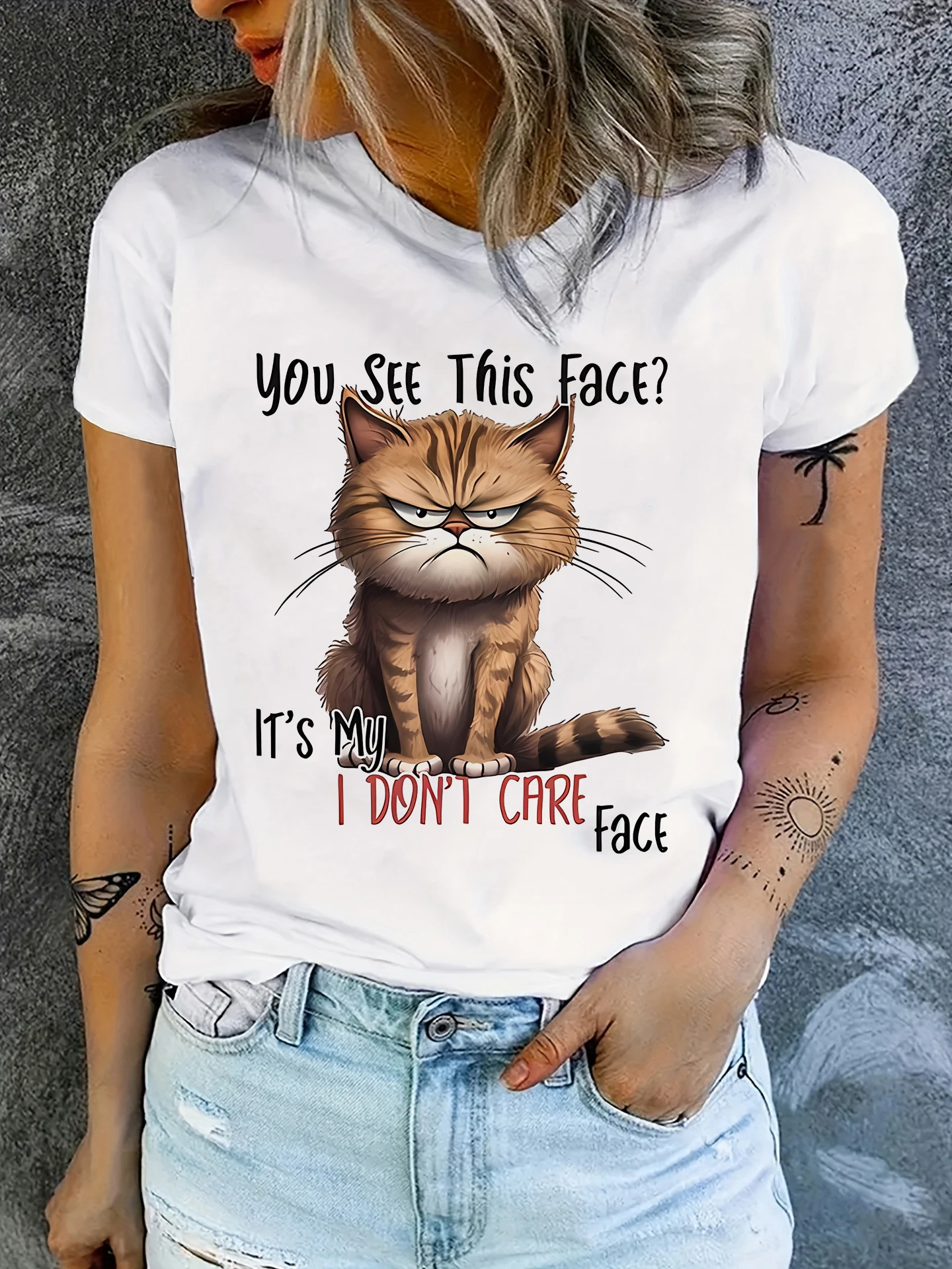 

Funny Cat T-shirt for Women - Short Sleeve Crew Neck Casual Top for Summer and Spring